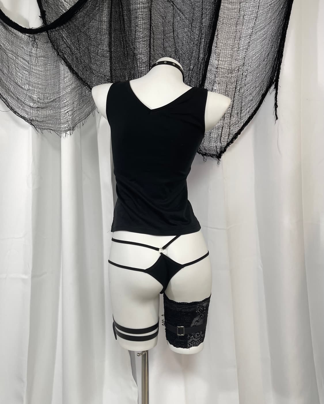 black sleeveless 상품이미지3