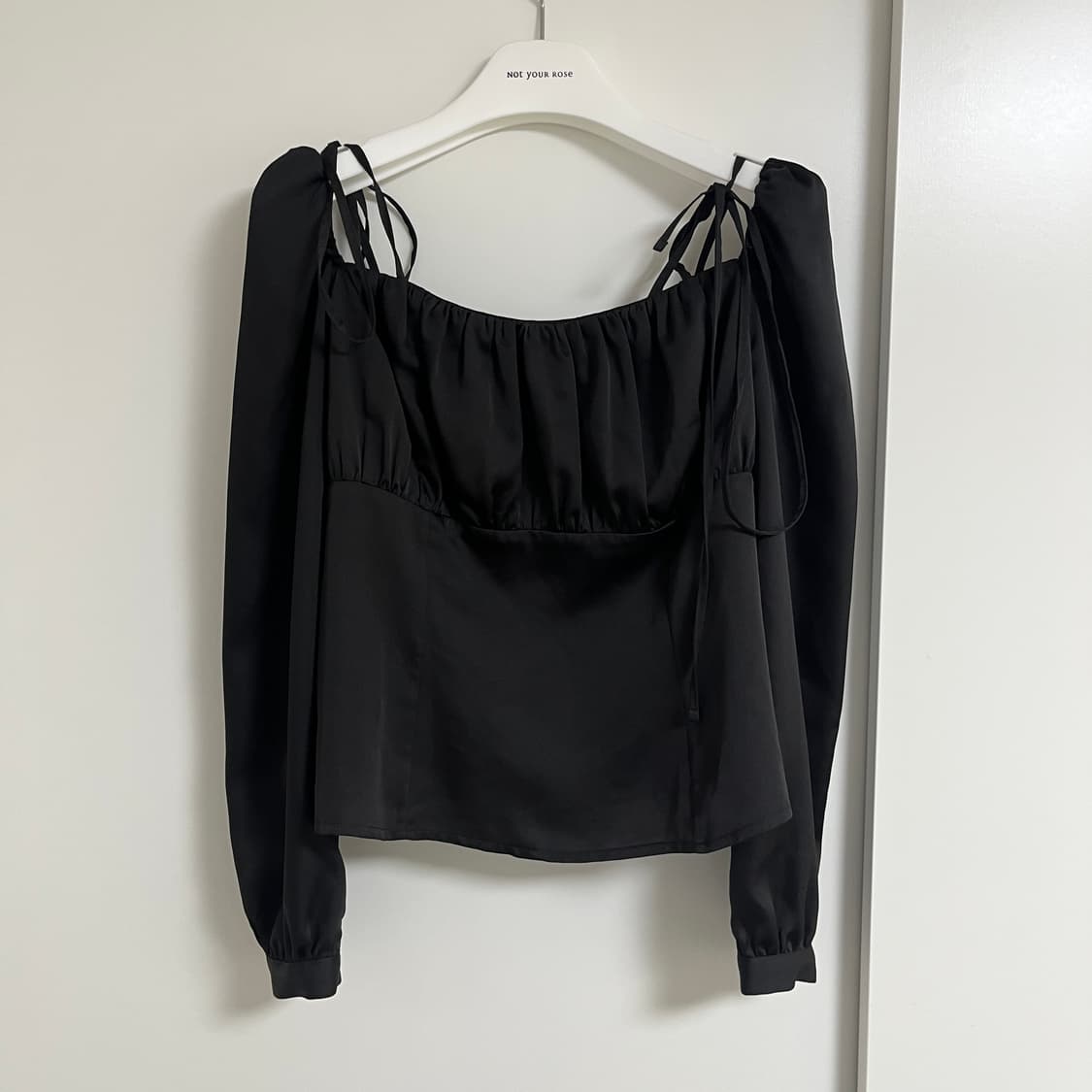 낫유어로즈 스퀘어넥 블라우스 상품이미지1