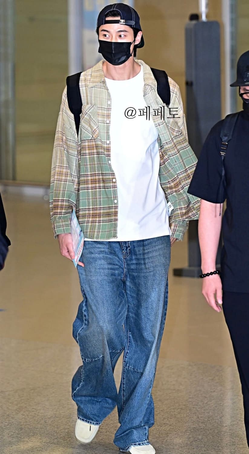 (변우석 바지) R13 글렌 아티큘레이티드 니 데님 팬츠 상품이미지1