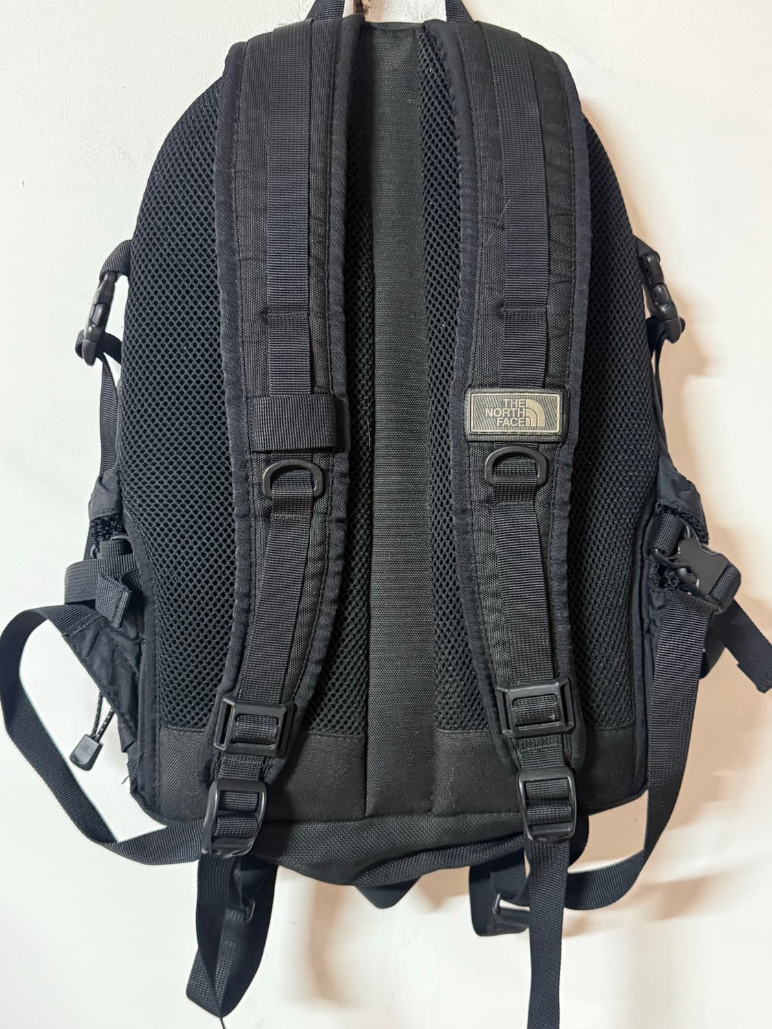 노스페이스 미니샷 블랙 백팩  12L 상품이미지2