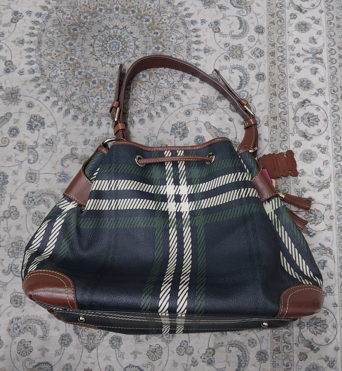 빈폴 체크 소가죽 버킷백  상품이미지4