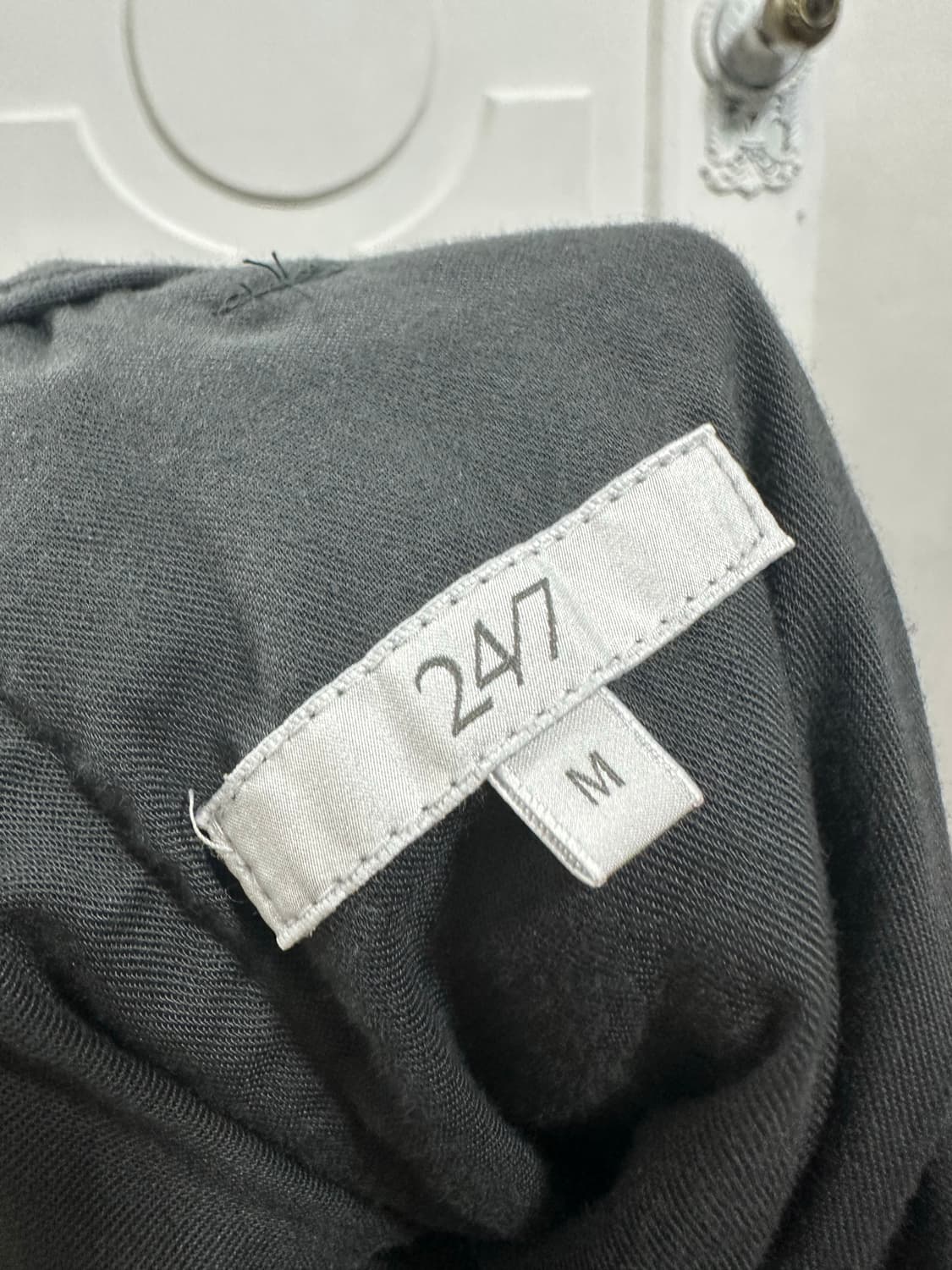 247시리즈 턱 팬츠 상품이미지3