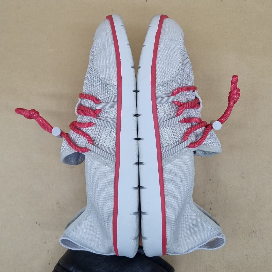 어그 캔브리안 여성 슬립온 235 상품이미지5