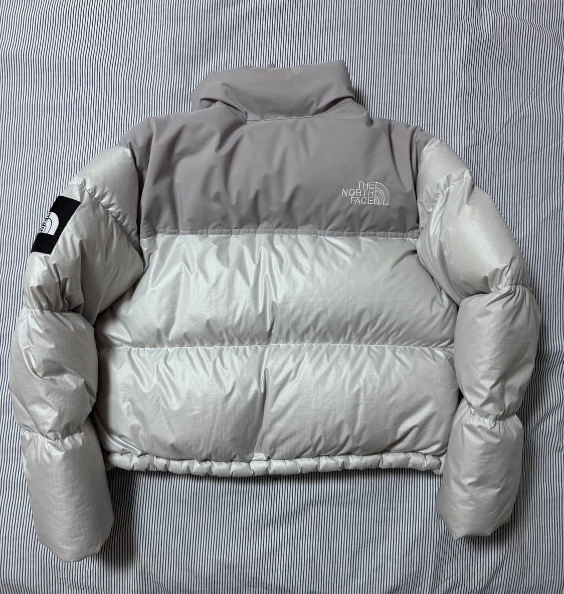 W 노스페이스 화이트라벨 노벨티 눕시 다운 자켓 아이스 그레이 상품이미지3