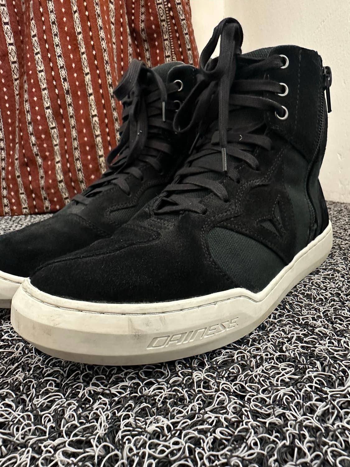 다이네즈 메트로폴리스 스니커즈 블랙 265mm 상품이미지2