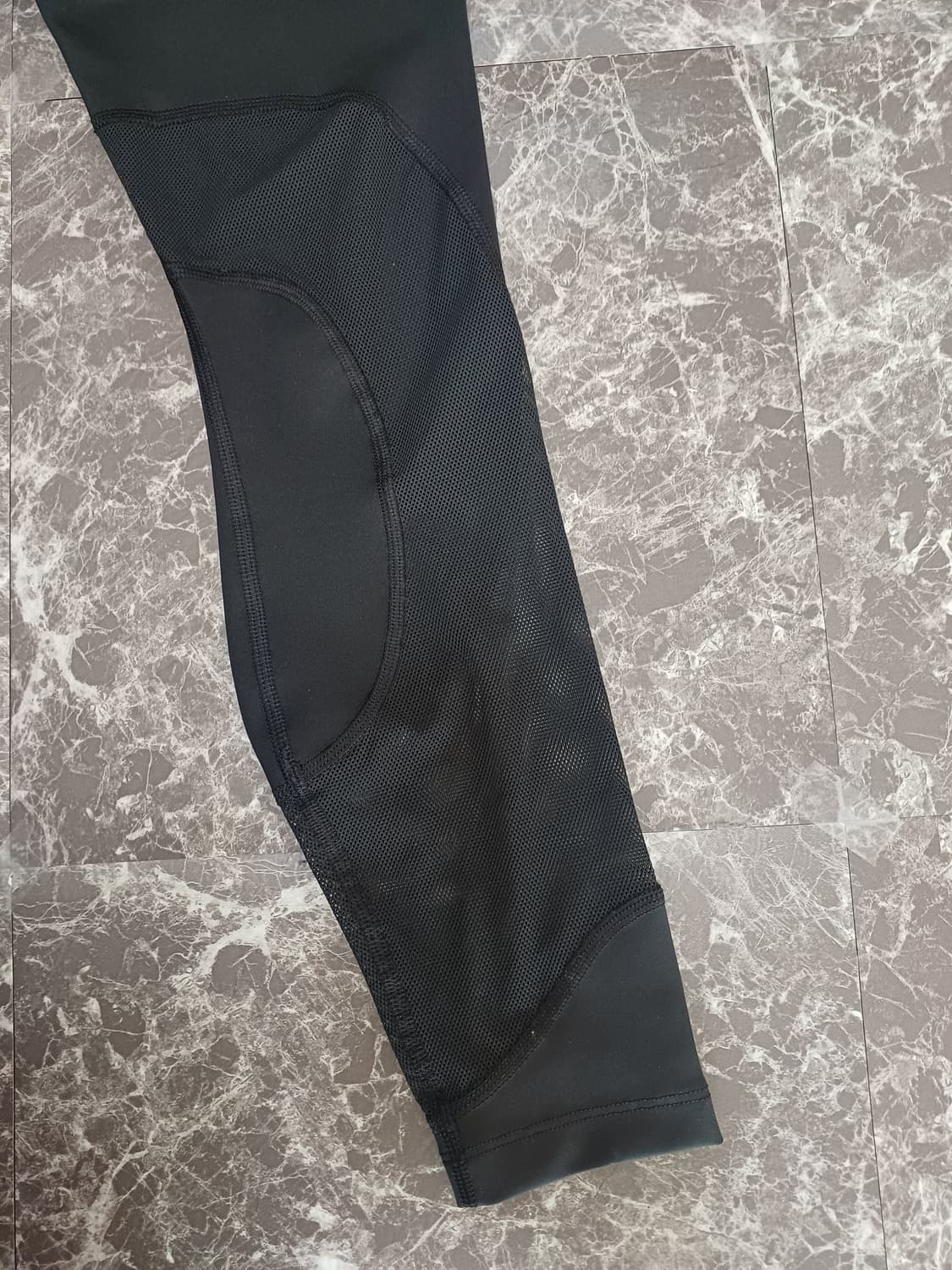 나이키 여성 메쉬 빅로고 레깅스 S(정가95,000원)
 상품이미지7