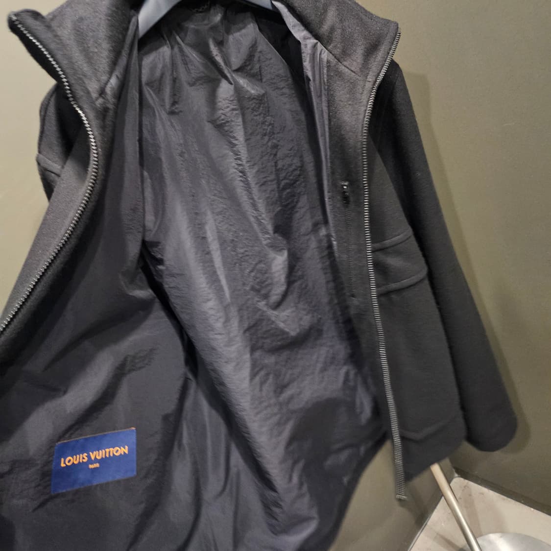 루이비통 엠보로고 버질아블로 울 후드자켓 (모자탈부착) 상품이미지8