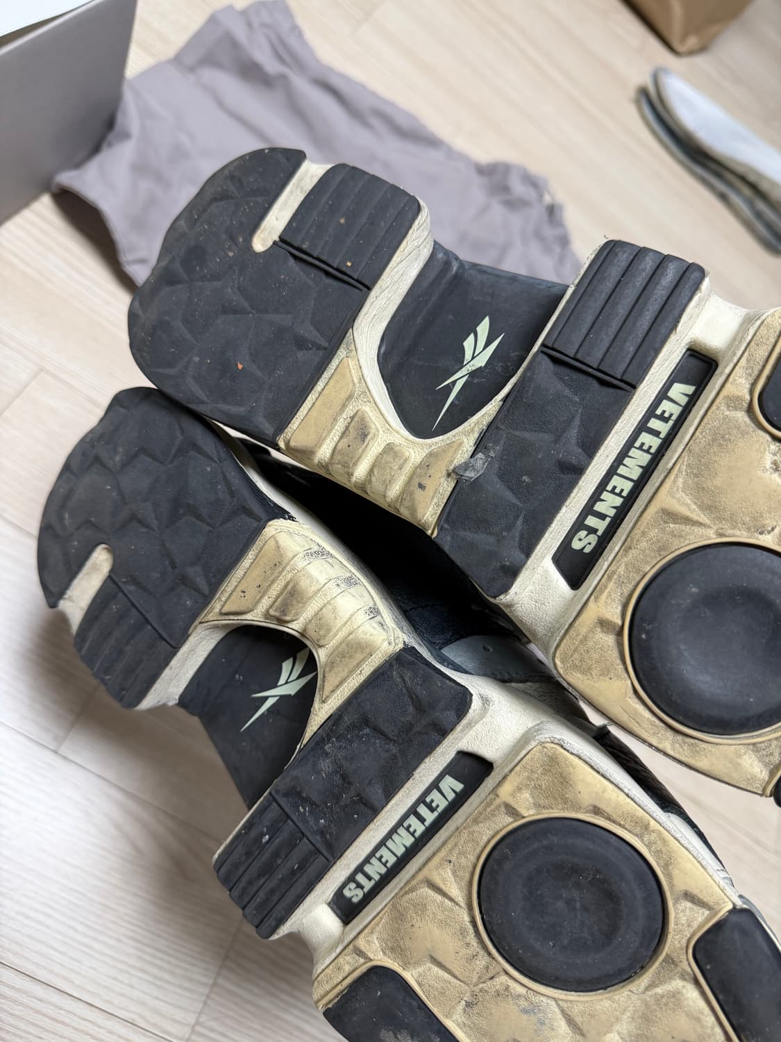 리복 베트멍 유전자변형 퓨리 42 상품이미지5