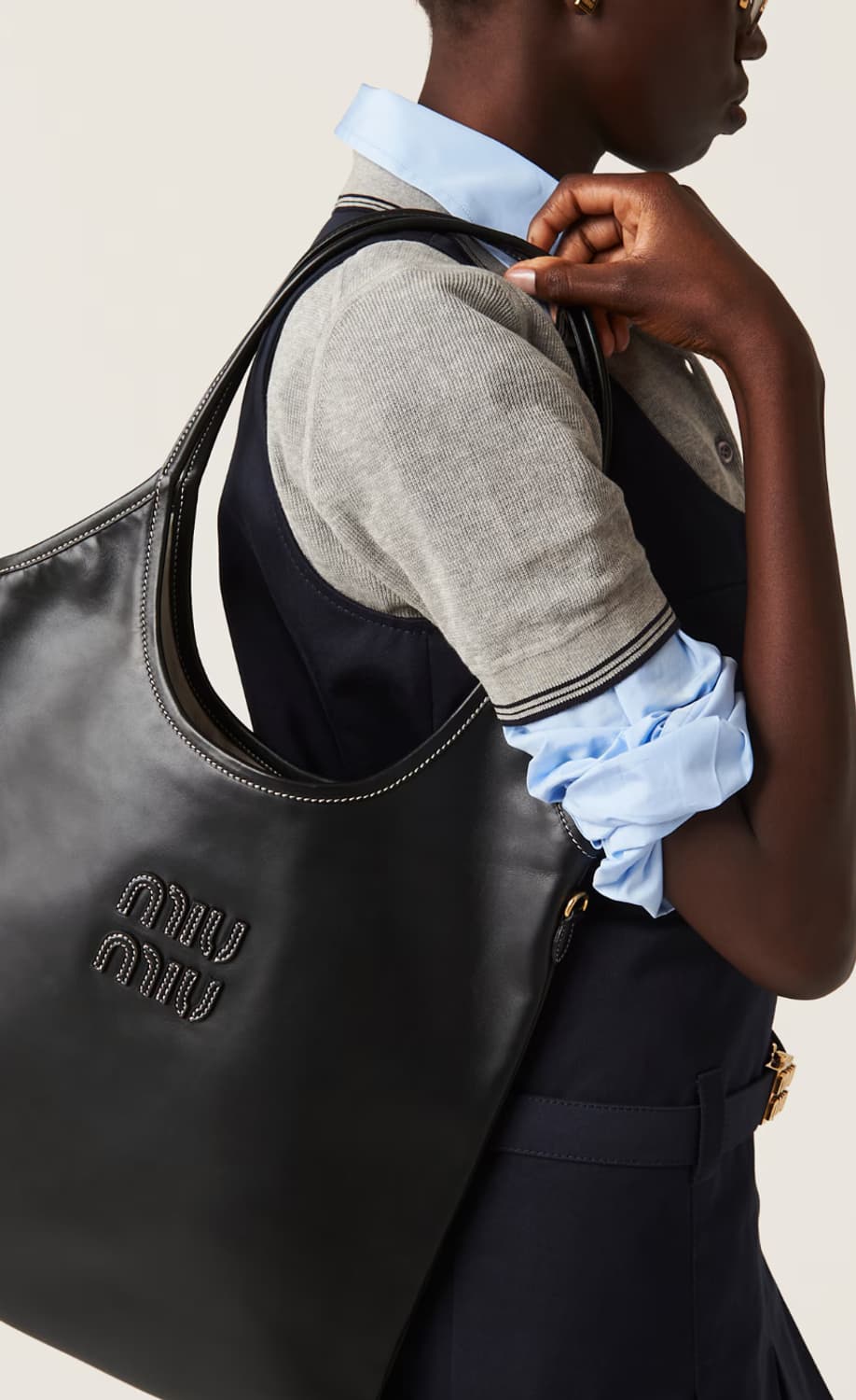 [거의 새상품급] 정품 미우미우 아이비백 미디움 블랙 상품이미지9