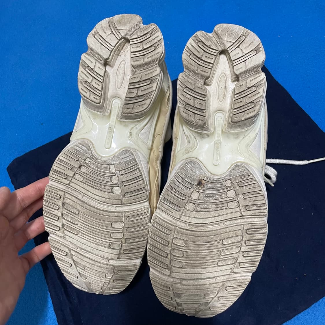 라프시몬스 아디다스 오즈위고 US9 상품이미지3