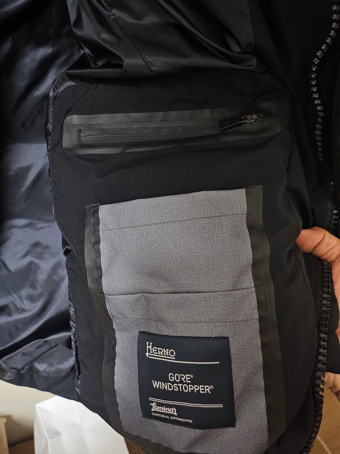 (매장정품)에르노 HERNO 구스남성롱패딩 고어윈드스토퍼 블랙 52 상품이미지7