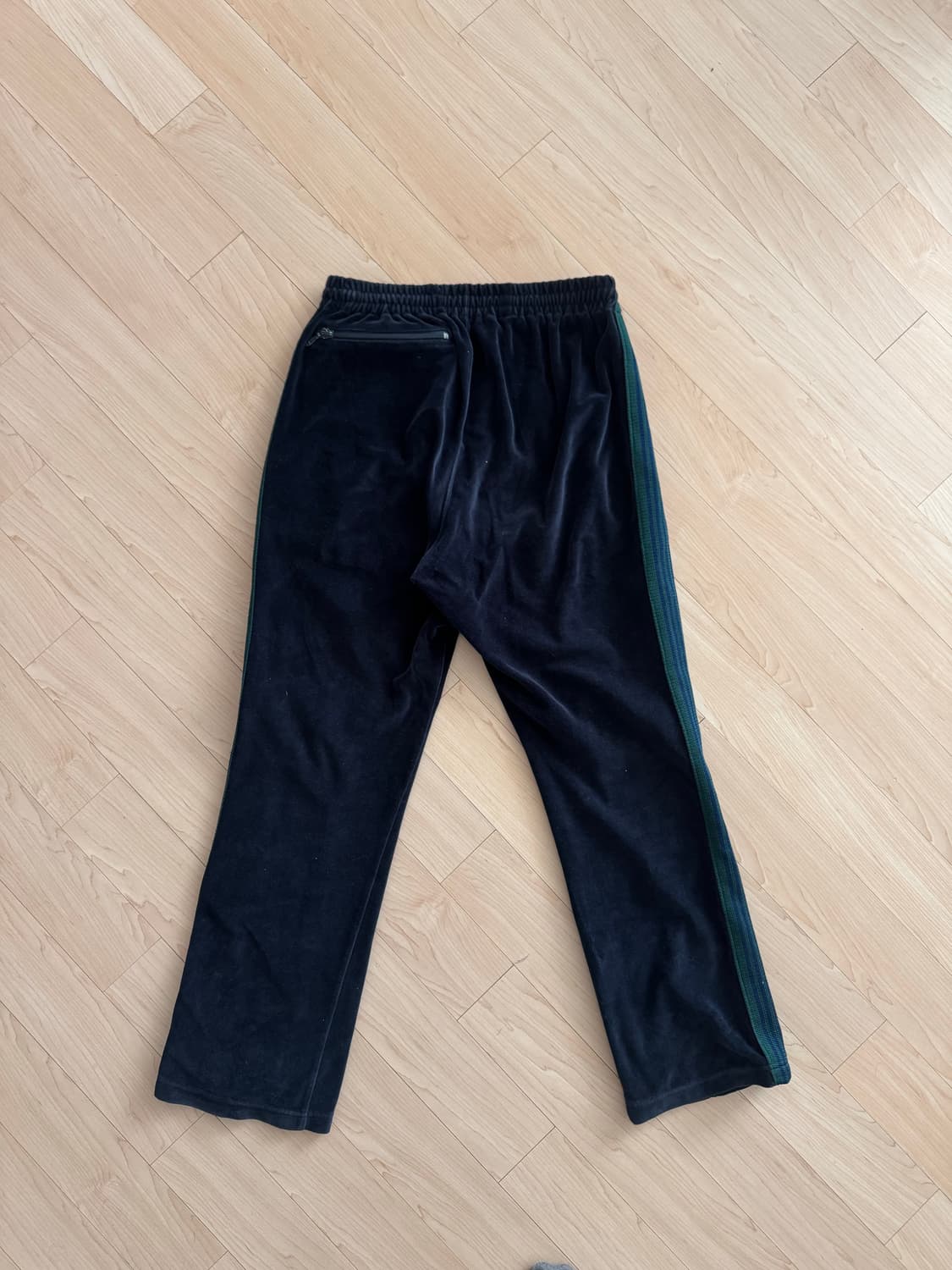 니들스 벨벳 팬츠 상품이미지2