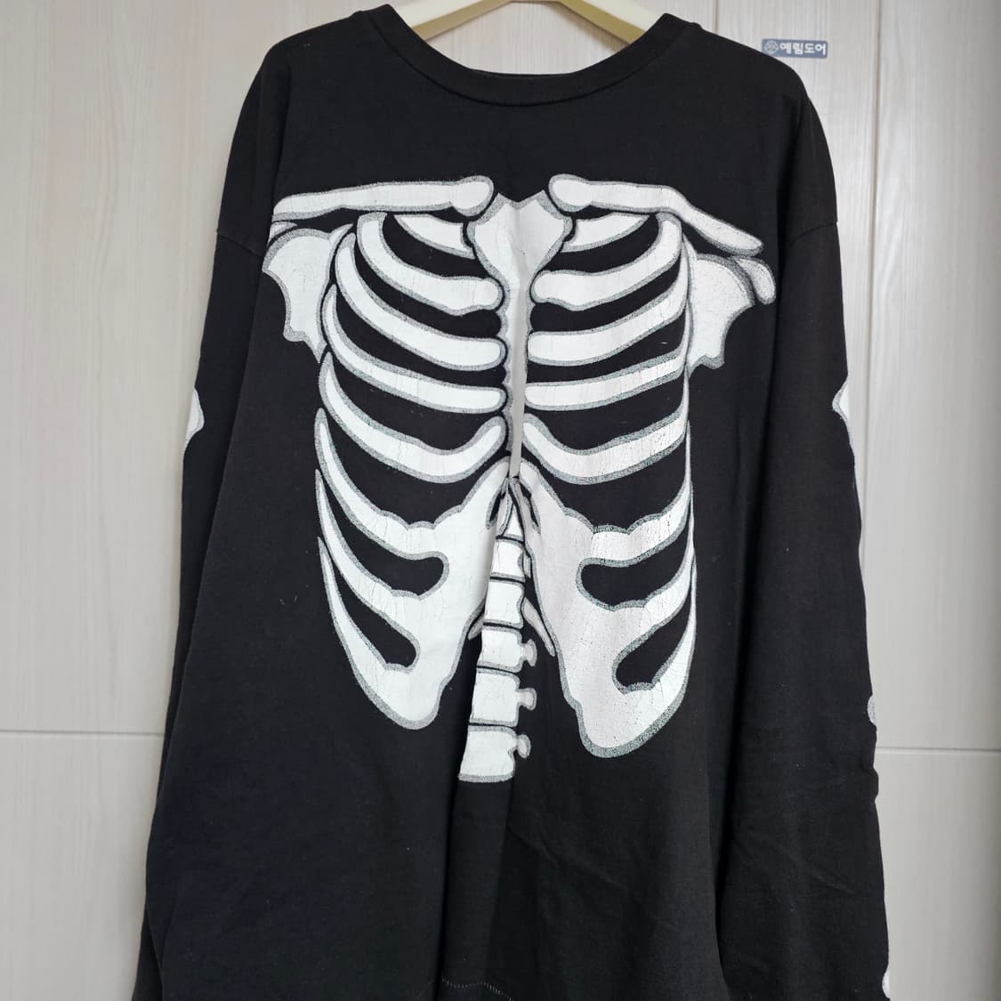 에센스룸 핑거프레스 도넛리벤지 해골 티셔츠 상품이미지1