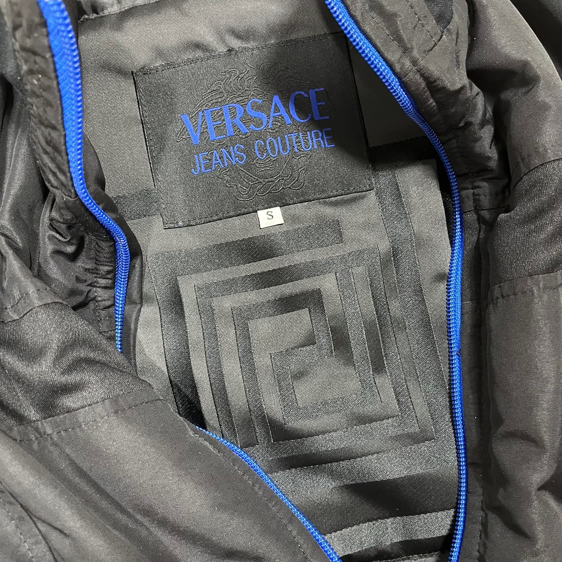 베르사체 진스 꾸뛰르 90s 락시크 블루 디테일 지퍼 패딩 자켓 상품이미지6