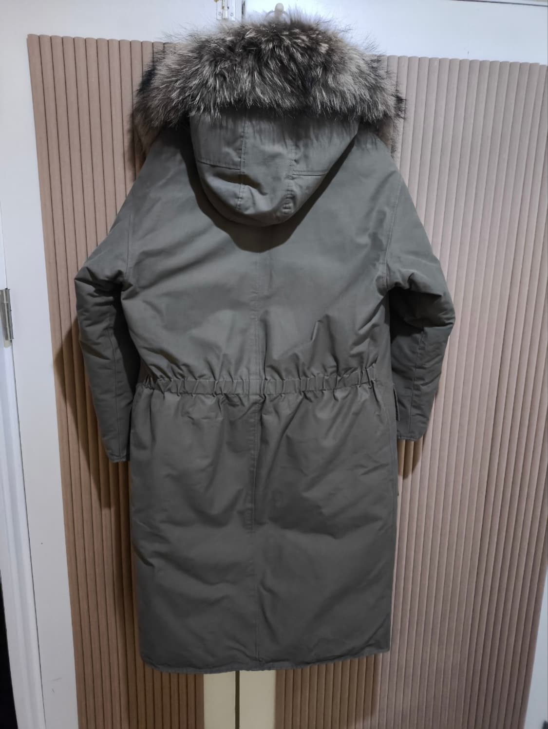 80 톰보이스튜디오 라쿤털 덕다운 파카 롱패딩 상품이미지6