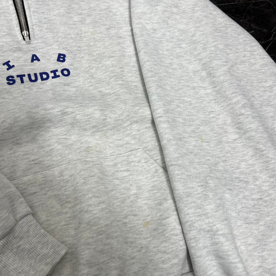 아이앱 스튜디오 하프 집업 라이트 그레이 상품이미지9