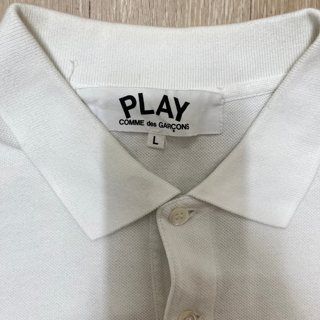 꼼데가르송 레드 하트 와펜 로고 카라 화이트 L(100) 상품이미지4