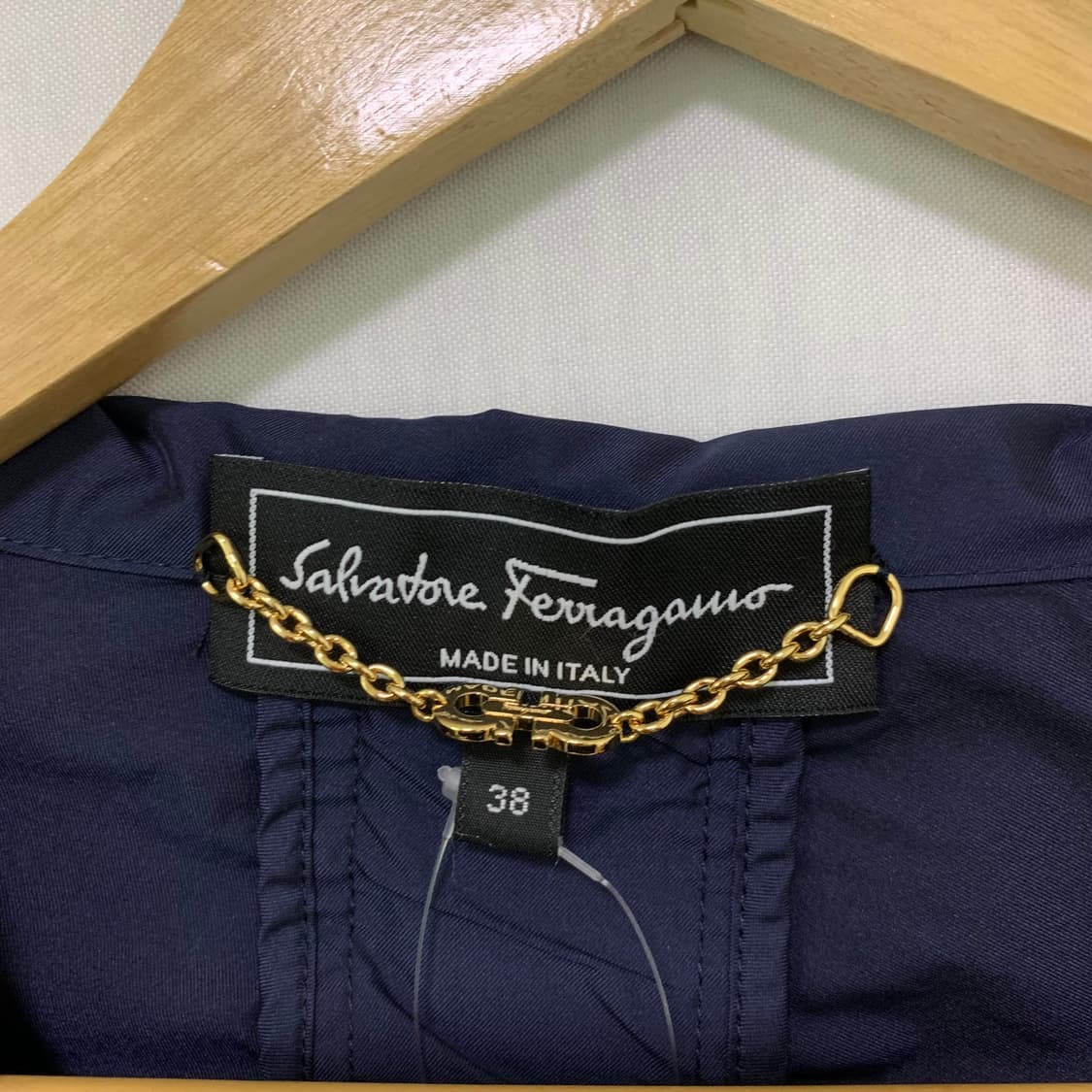 페라가모 아방가르드 셔링 디테일 오픈형 자켓 네이비 38 꼼데가르송st 상품이미지8