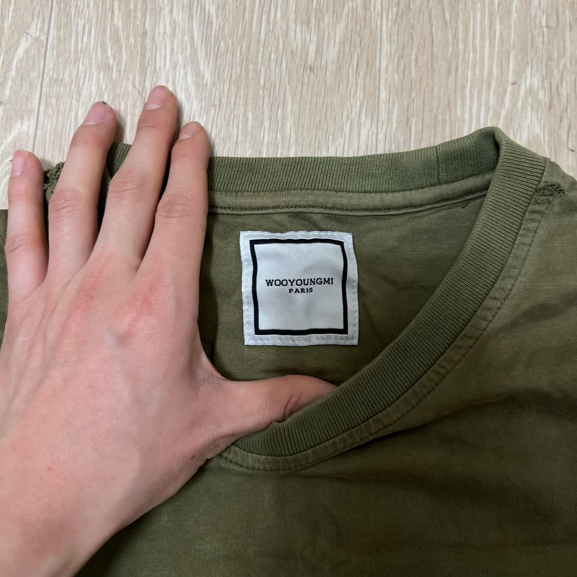 우영미 파리스 와펜 라운드 반팔티 48  상품이미지5