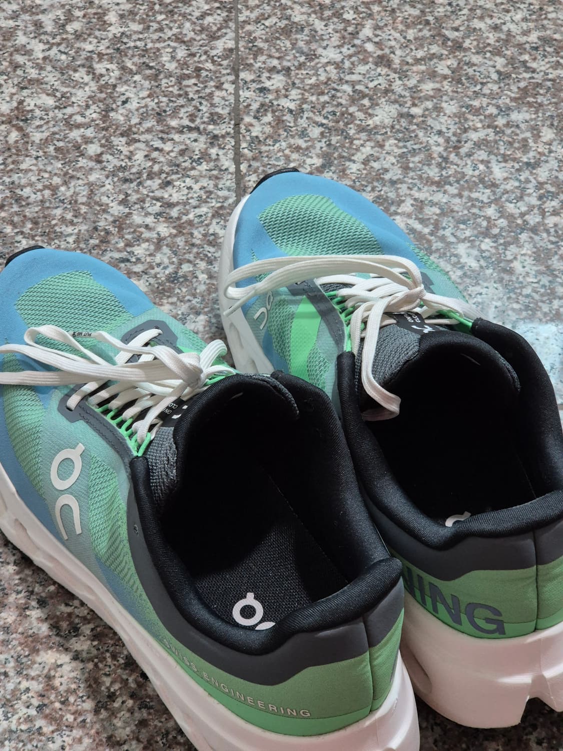 온러닝 클라우드 서퍼 넥스트 265 마일리지 10km 상품이미지4