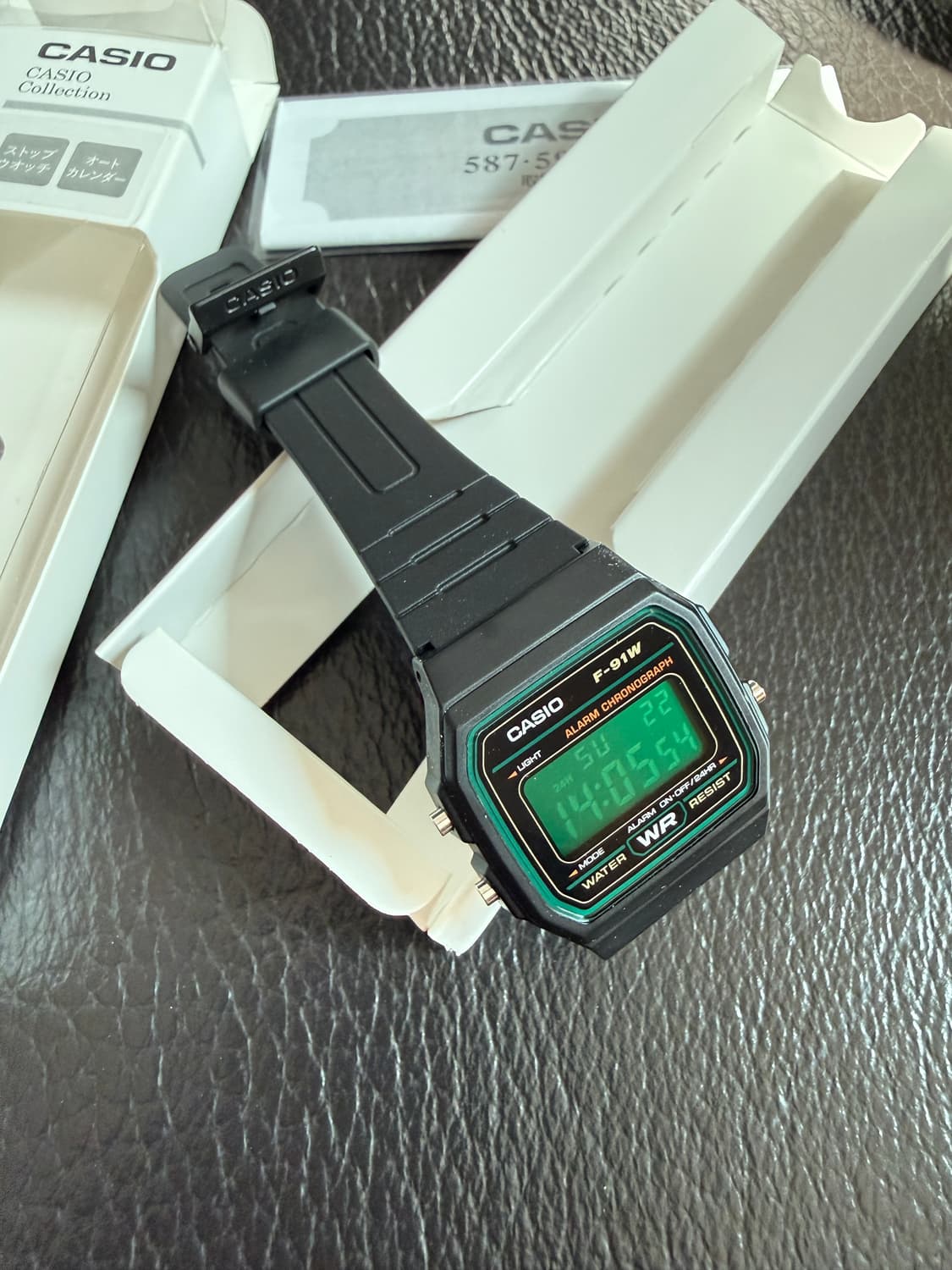 카시오 F91W 그린 리버스(반전) 커스텀 모델입니다 상품이미지1