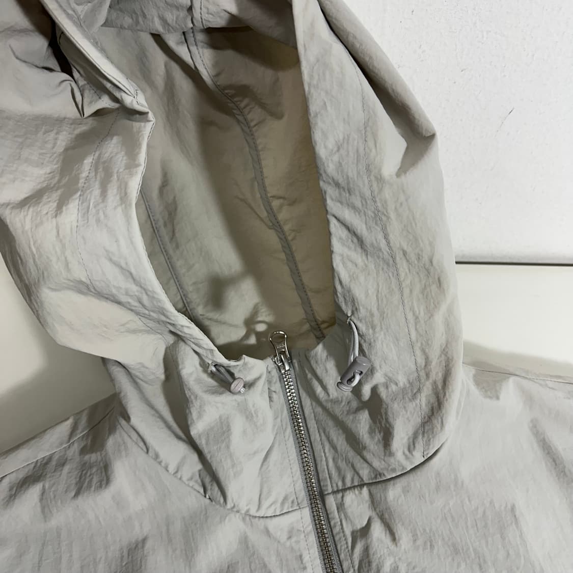 3 M 해칭룸 라이트그레이 크롭 윈드브레이커 자켓 상품이미지4