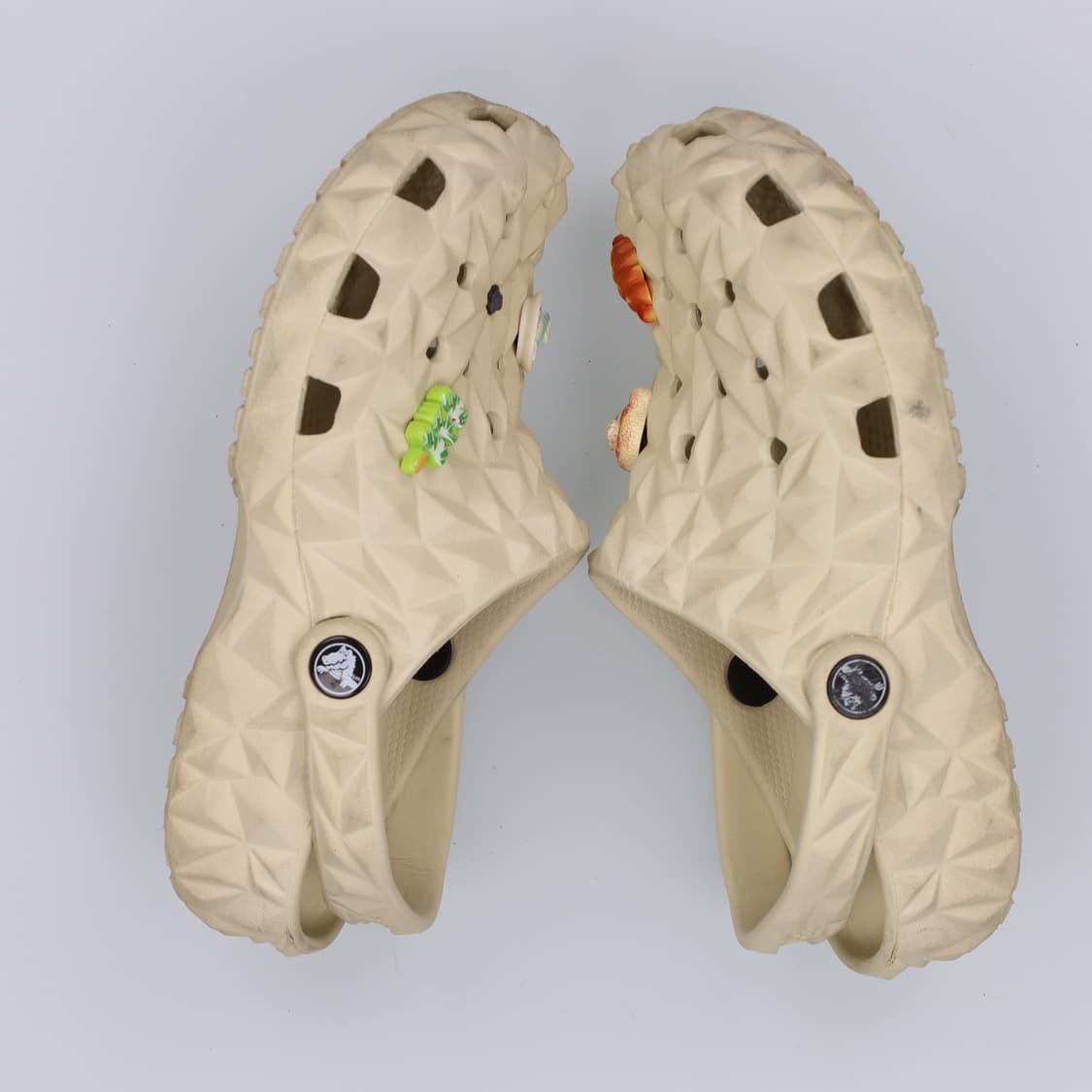 J3 크록스 클래식 지오메트릭 클로그 0430H 상품이미지4