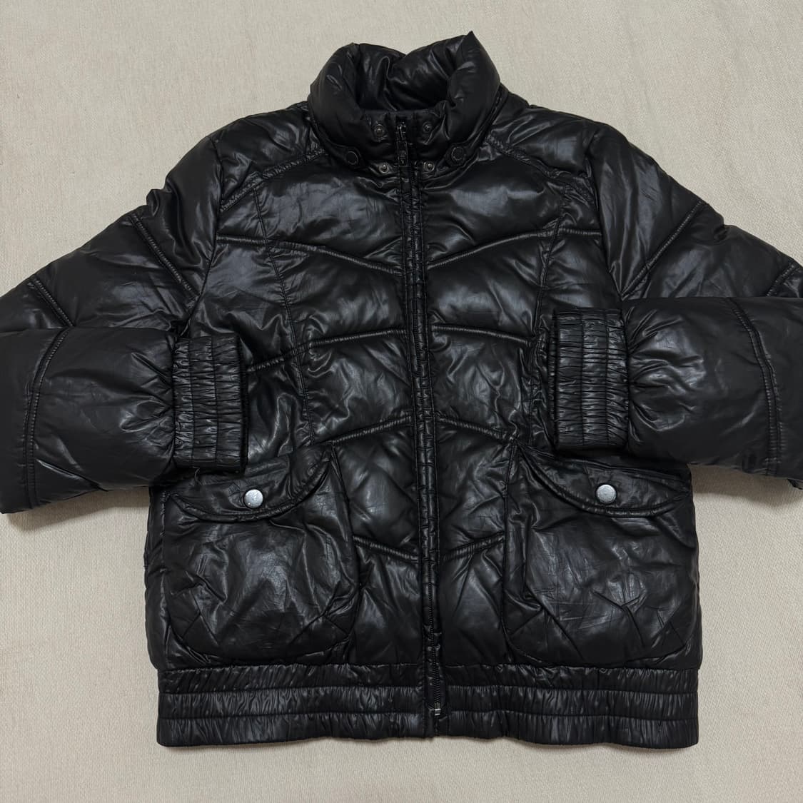 블랙 유광 글로시 패딩 상품이미지4