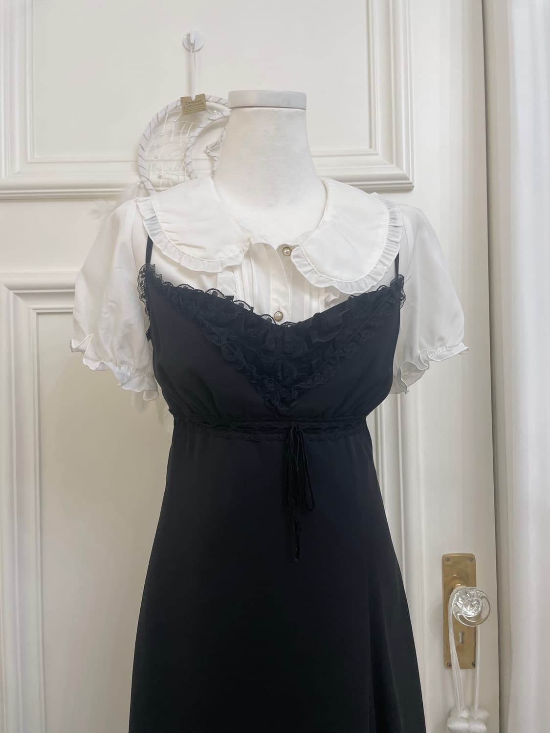 white collar lovely blouse&black lace ru 상품이미지4