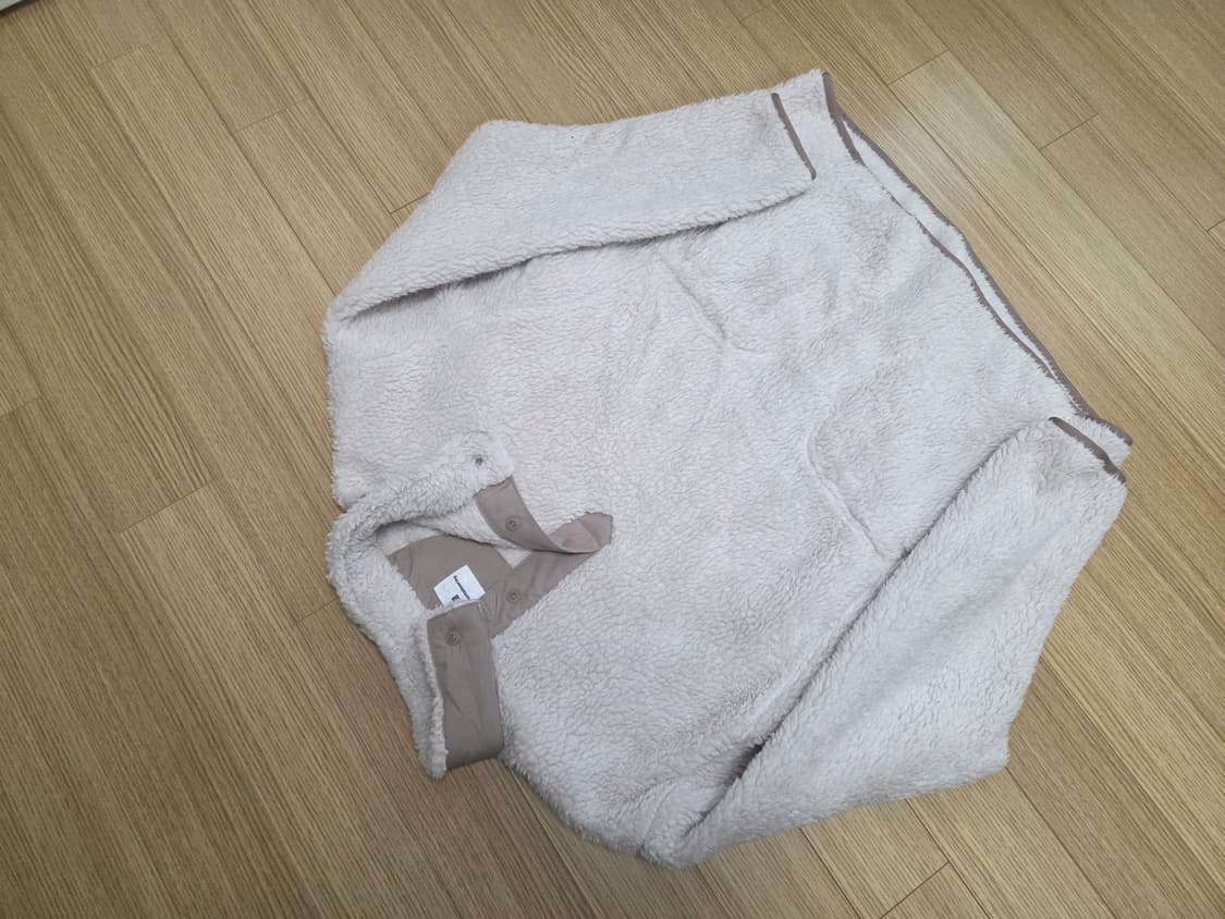 유니클로 x 화이트 마운티니어링 WJP 플리스 오버사이즈 풀오버 상품이미지6