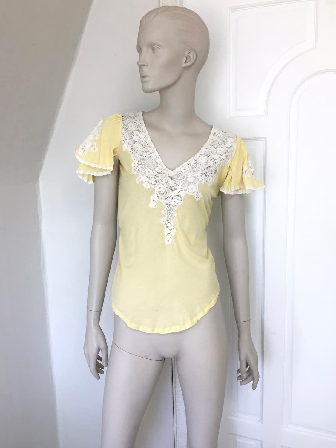 Ralph Lauren Lace Trimmed Lemon  Top 상품이미지2