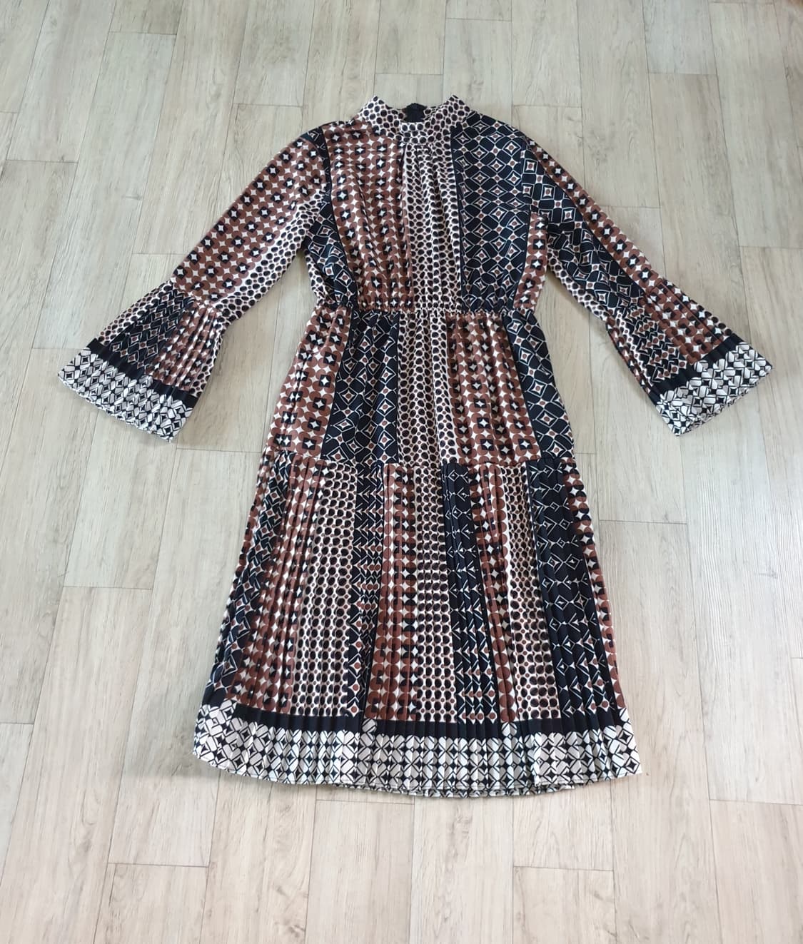 플리츠 롱 원피스 상품이미지1