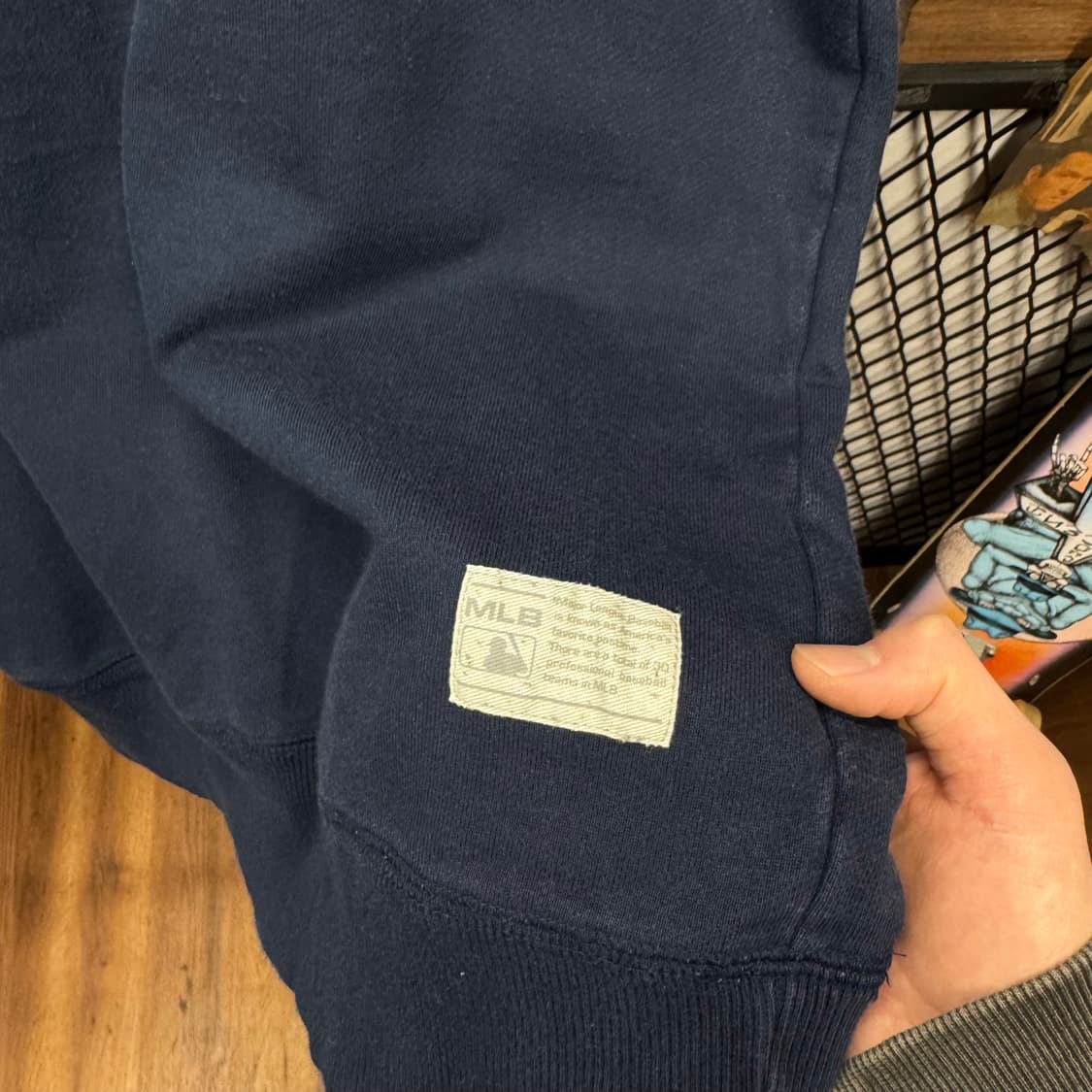 MLB X 양키스 맨투맨 전면 레터링 로고 포인트 네이비 상품이미지6