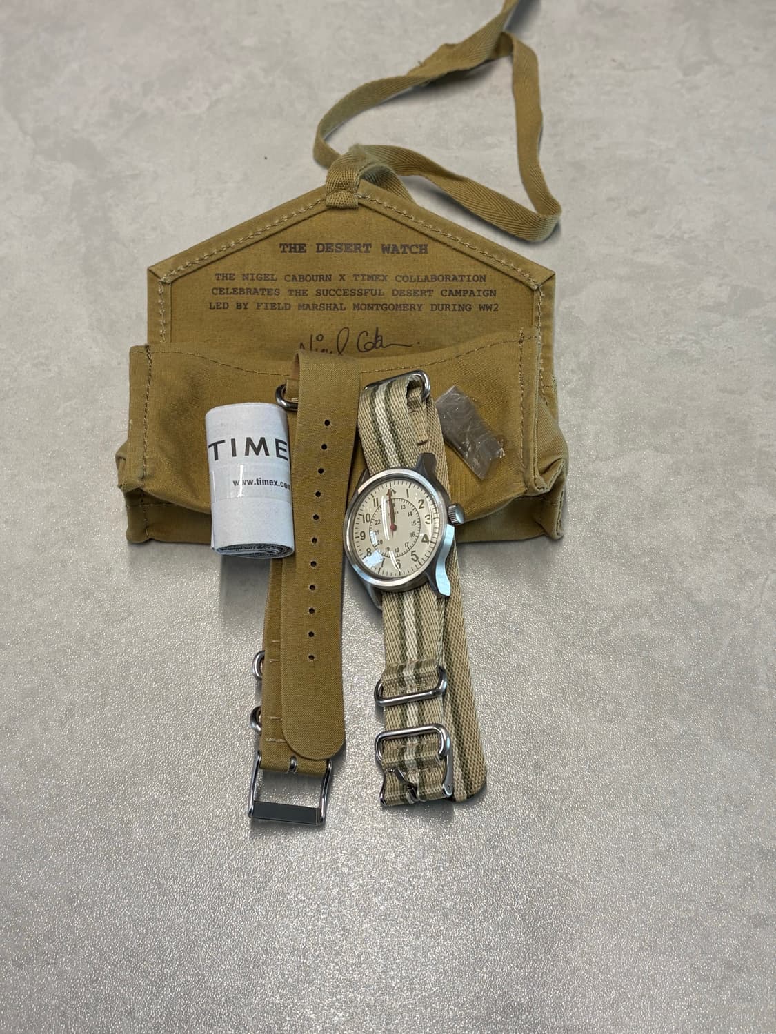 새상품) 타이맥스 X 나이젤 카본 데저트 워치 상품이미지3