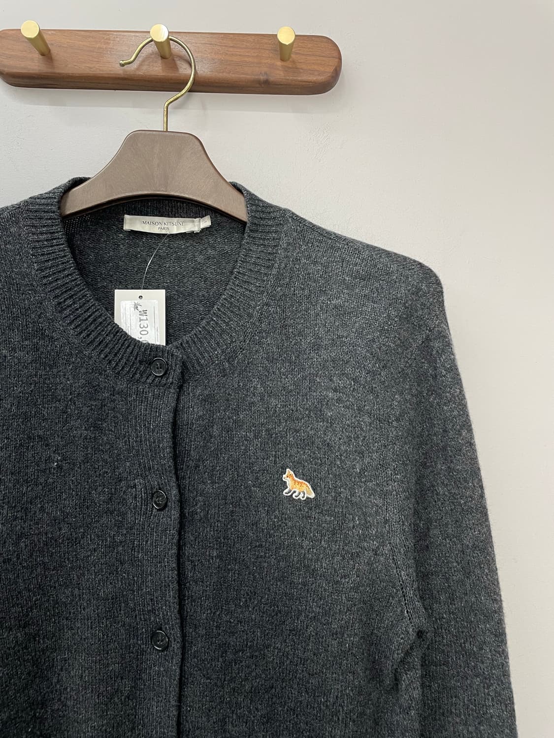 메종 키츠네 베이비 폭스 패치 라운드넥 가디건 H1016 상품이미지3