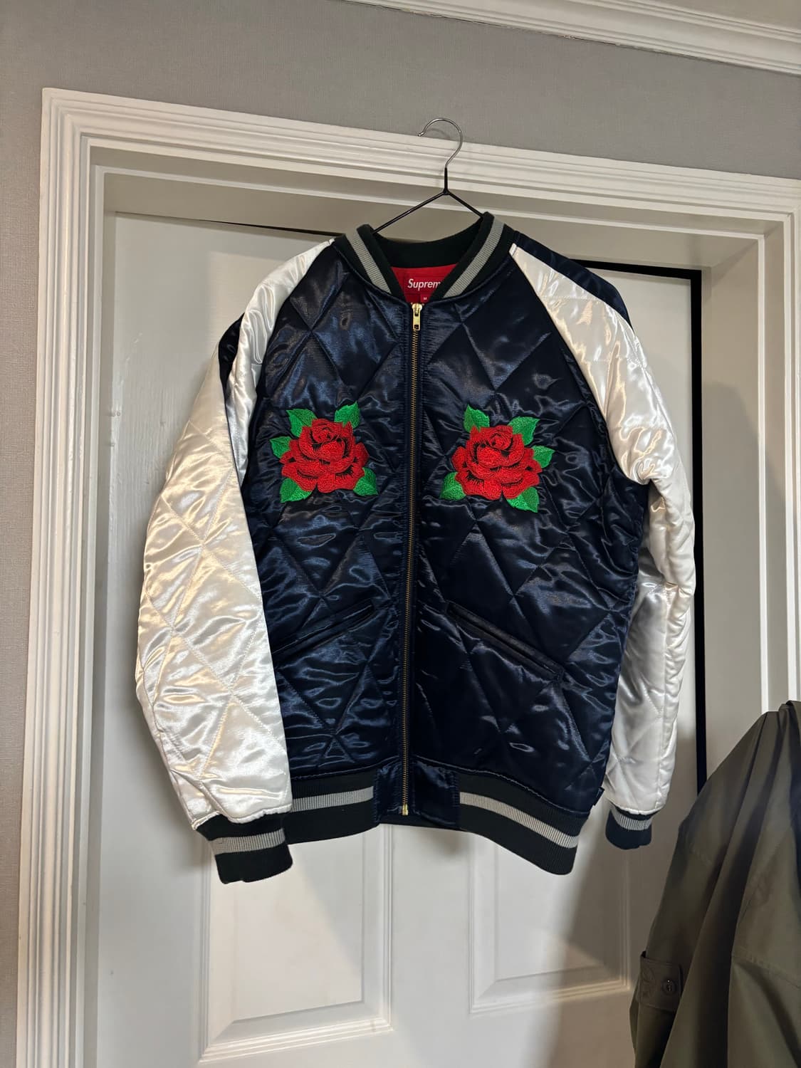 [M] 슈프림 사틴 퀼티드 봄버 자켓 13fw 상품이미지1