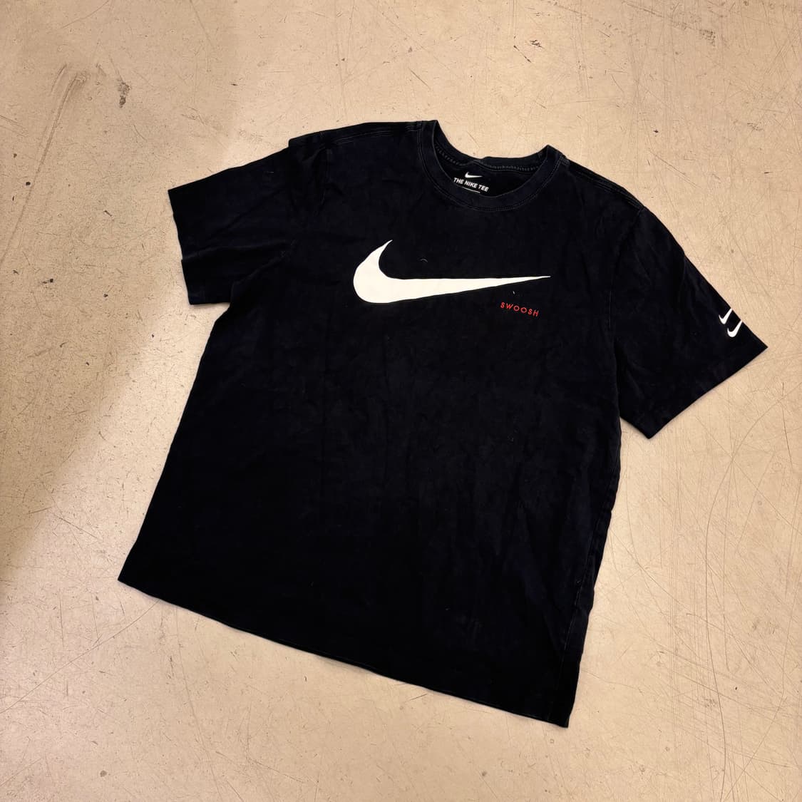 나이키 더블스우시 블랙 티셔츠 상품이미지1