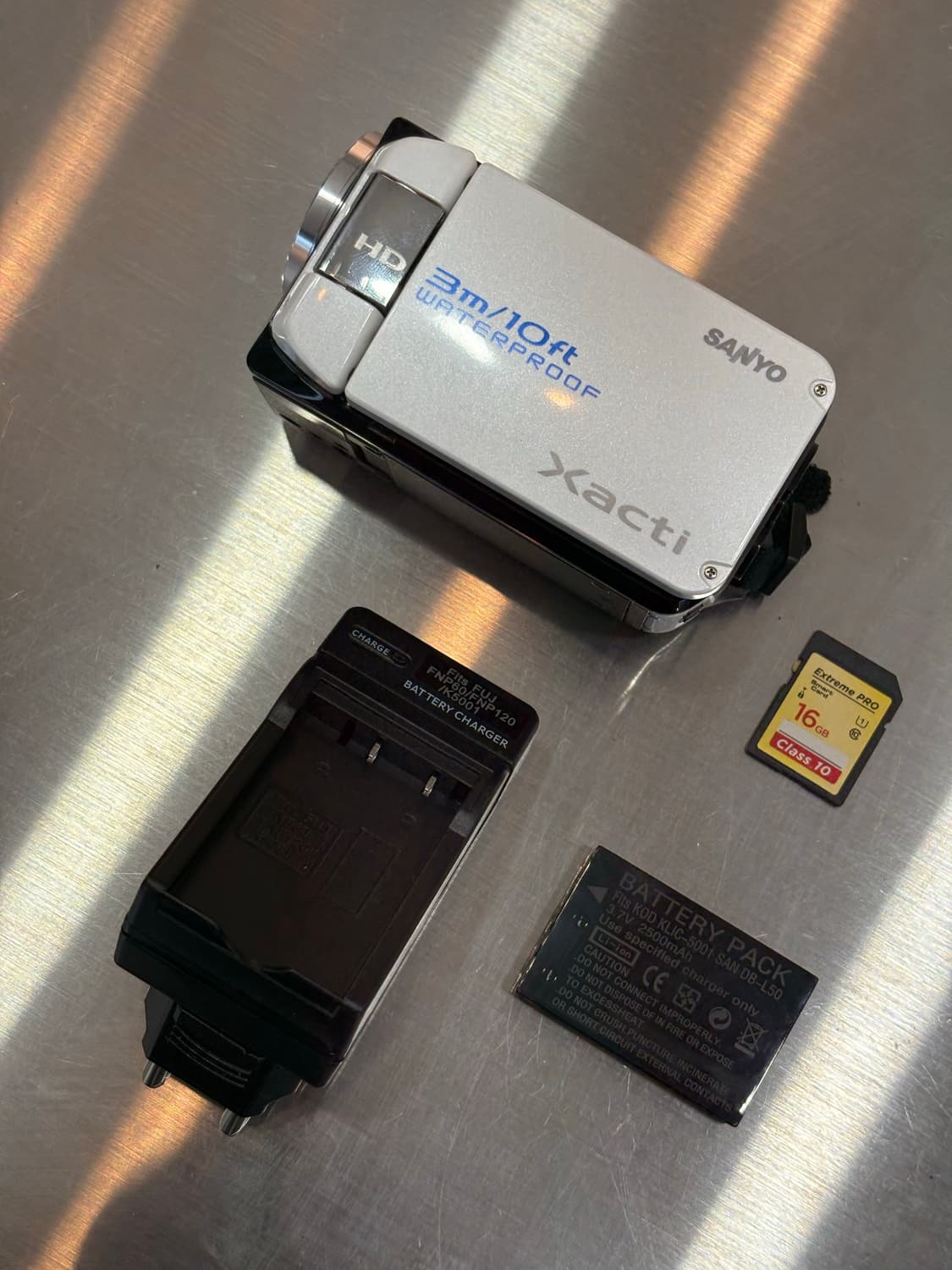 New배터리/레어)산요 작티 DMX-WH1 화이트 빈티지디카 캠코더 상품이미지2