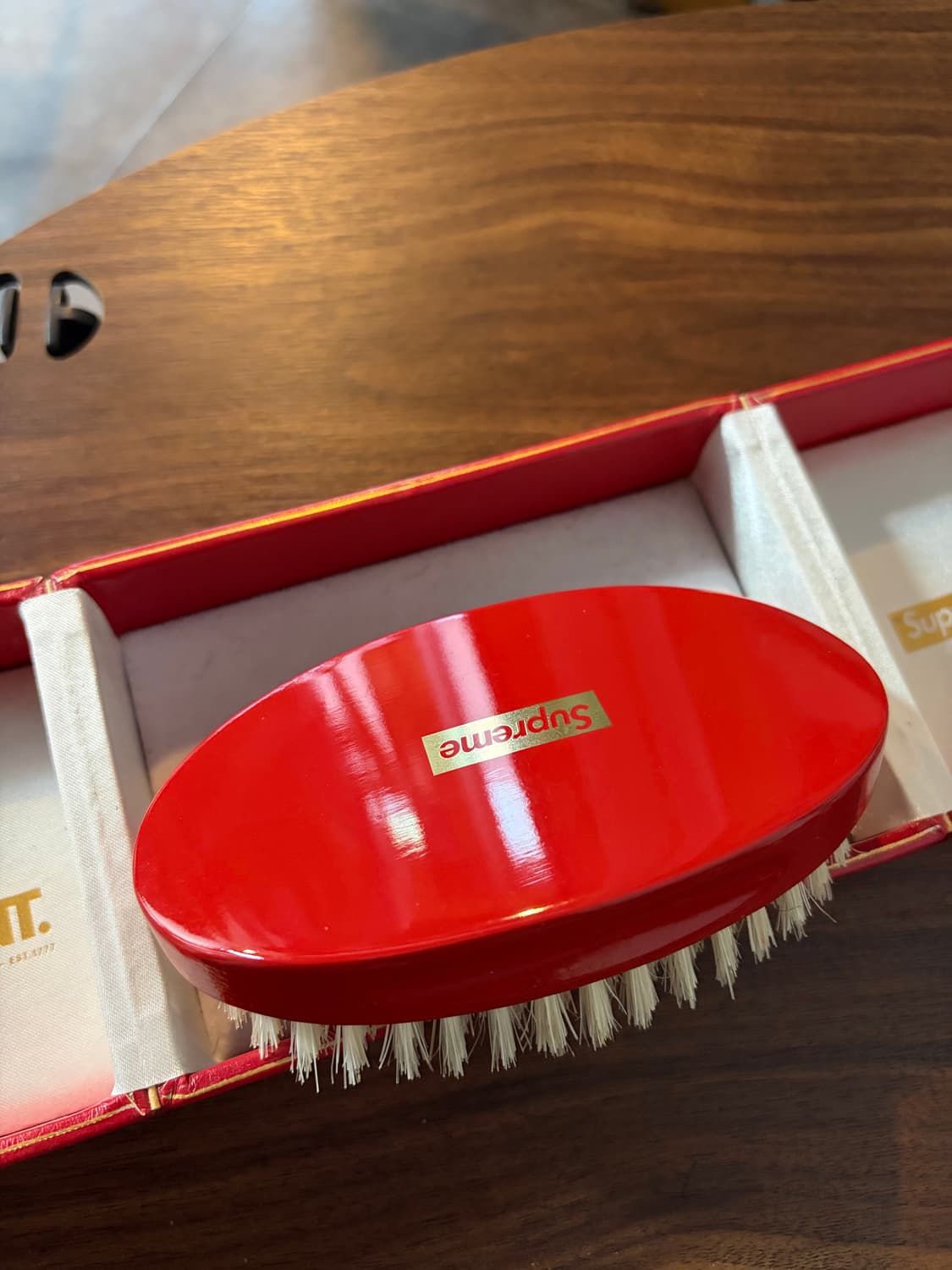 Supreme 19fw Kent Military Hairbrush red 상품이미지3