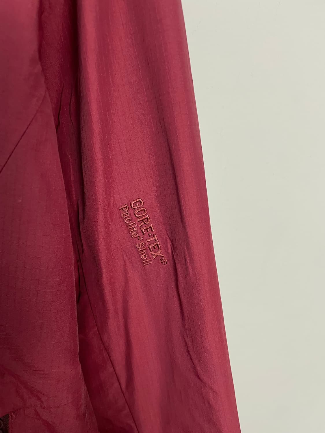 아크테릭스 버건디 고어텍스 베타 바람막이 H2038 상품이미지4