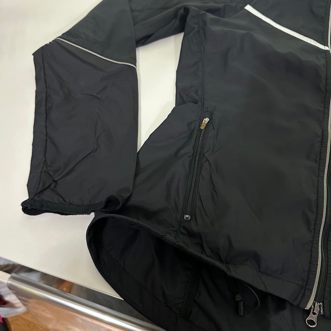 우먼S 나이키런닝 블랙 스카치 트레이닝 경량런닝바막 상품이미지3