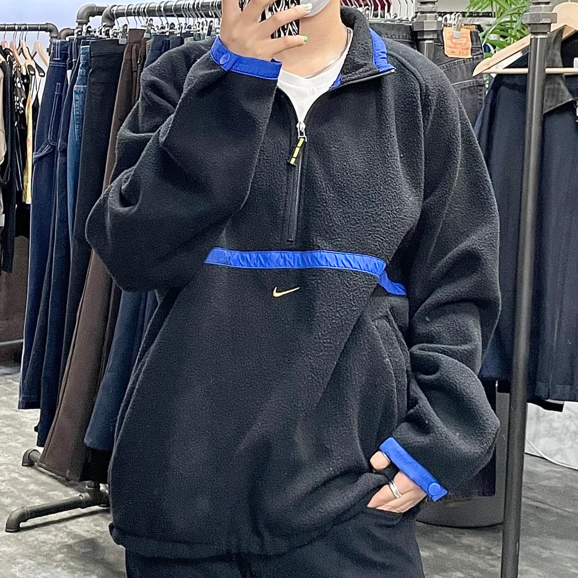 나이키 블랙 블루 배색 후리스 반집업 상품이미지1