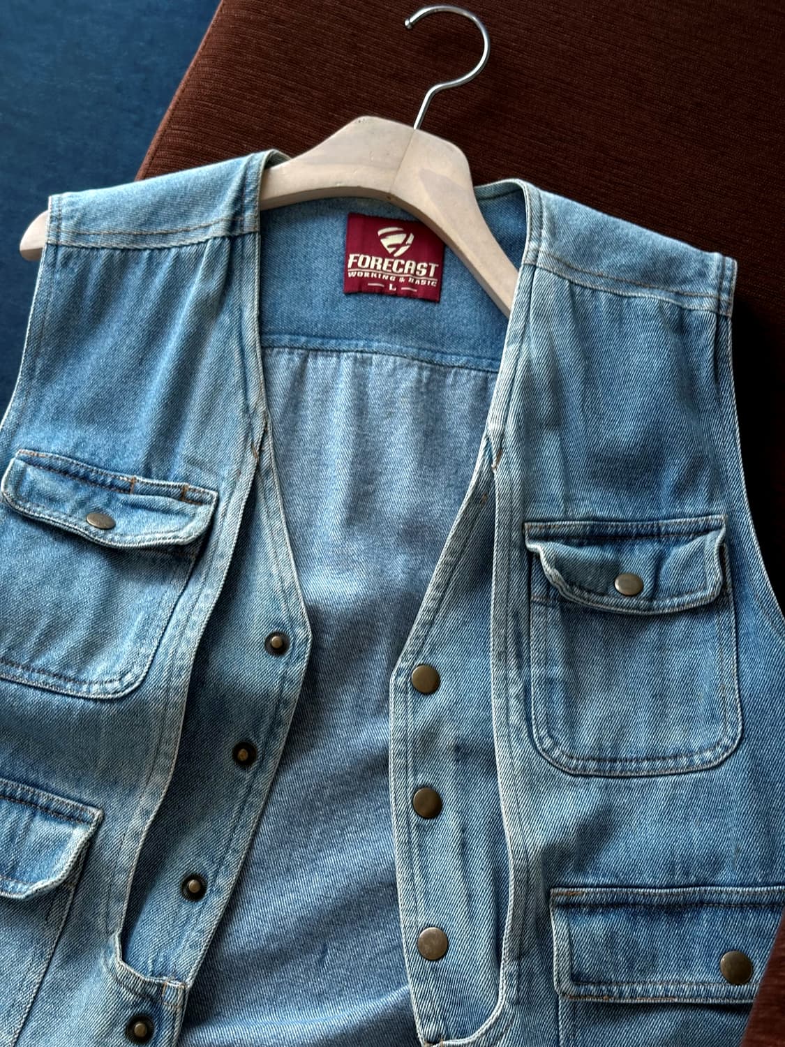 Washed denim fabric utility vest 상품이미지5