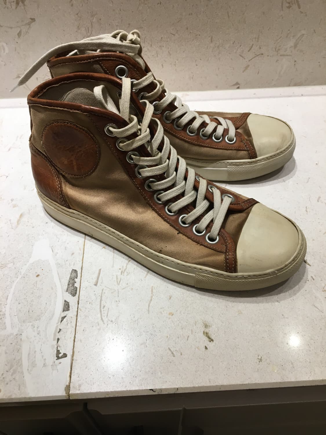 프라다 레더  하이탑 스니커즈 상품이미지1