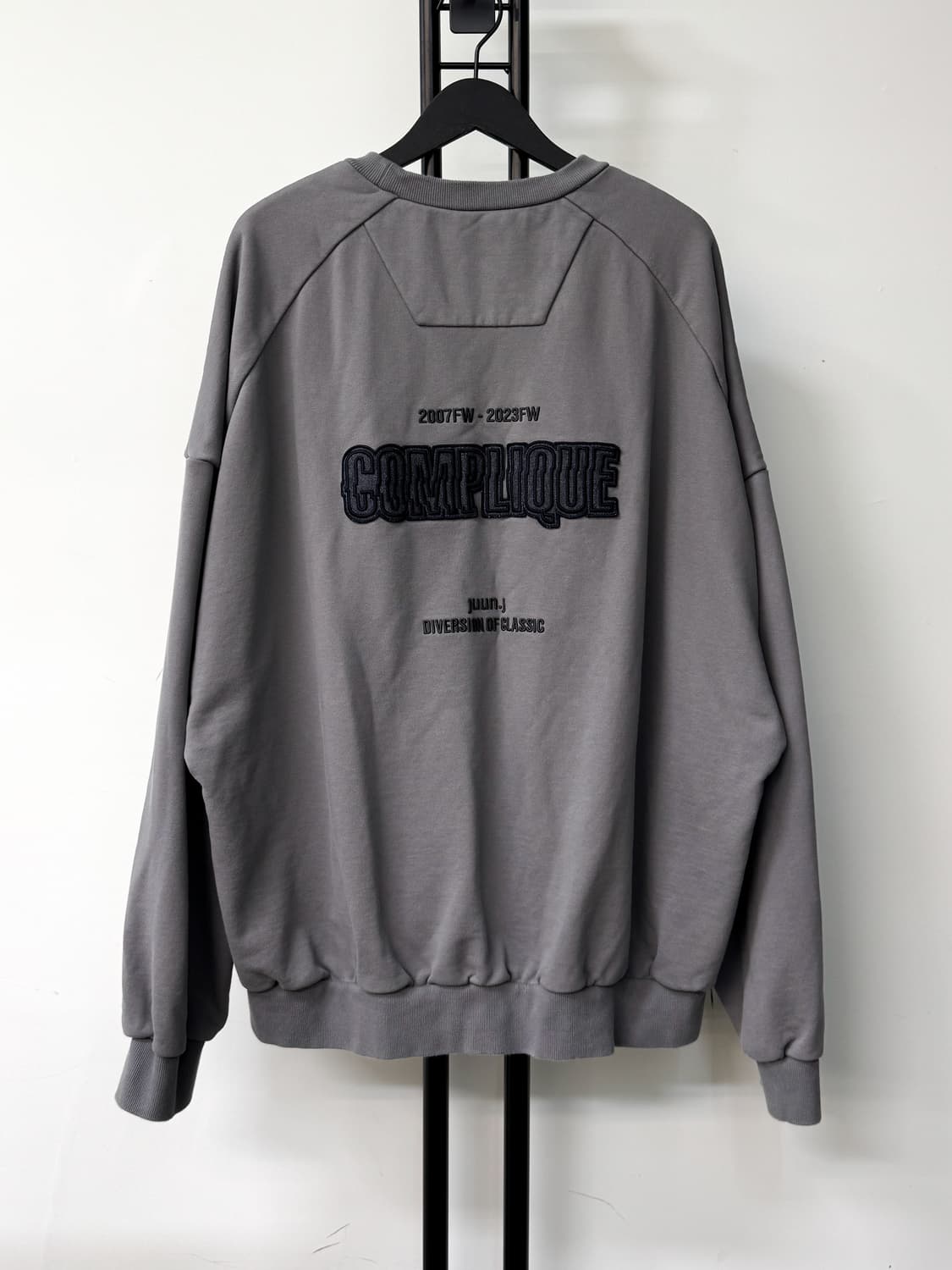 준지 23f/w Complique 스웻셔츠 상품이미지1