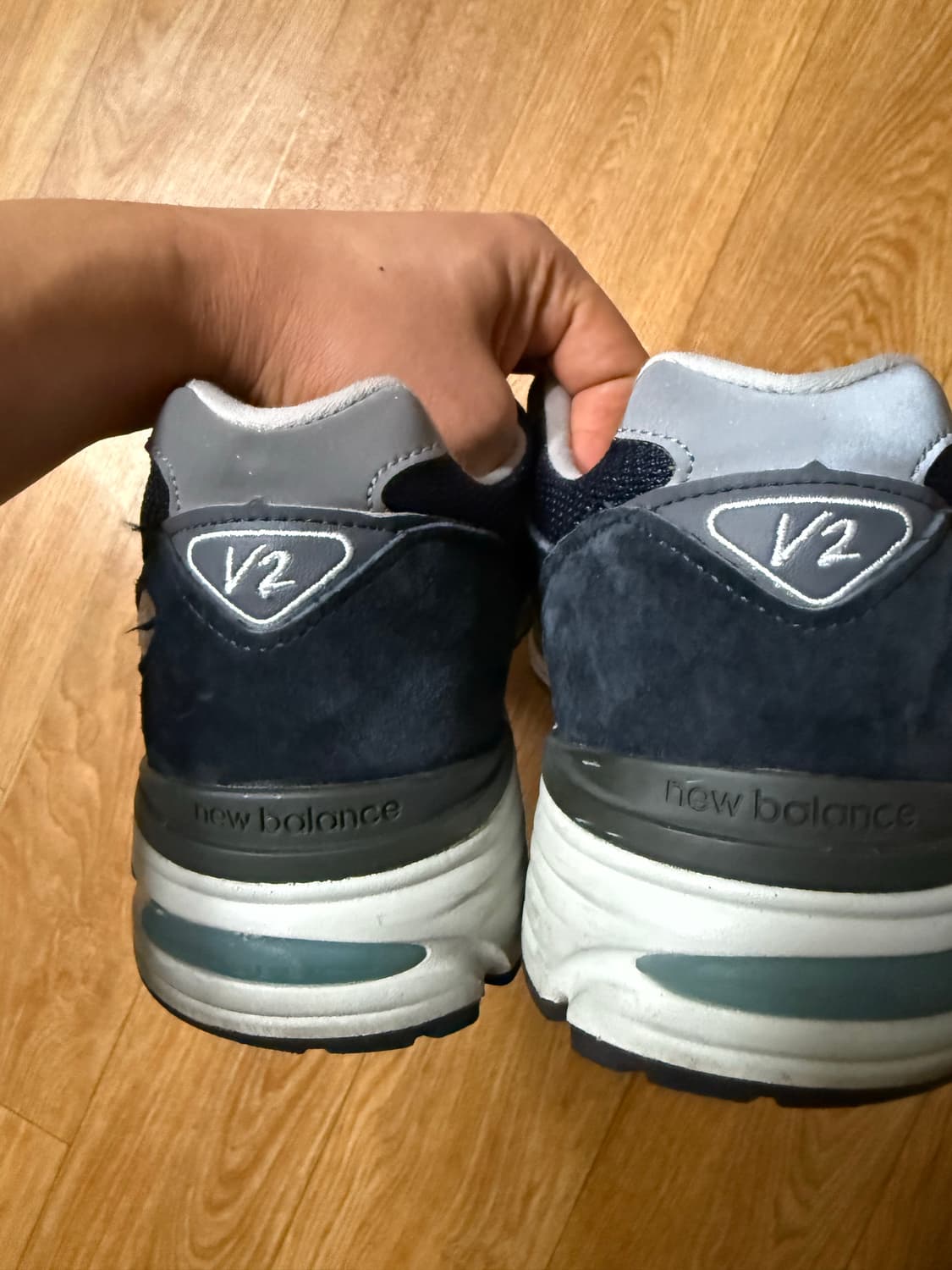 뉴발란스 991v2 메이드 인 UK 다크 네이비 스모크드 펄 260 상품이미지3