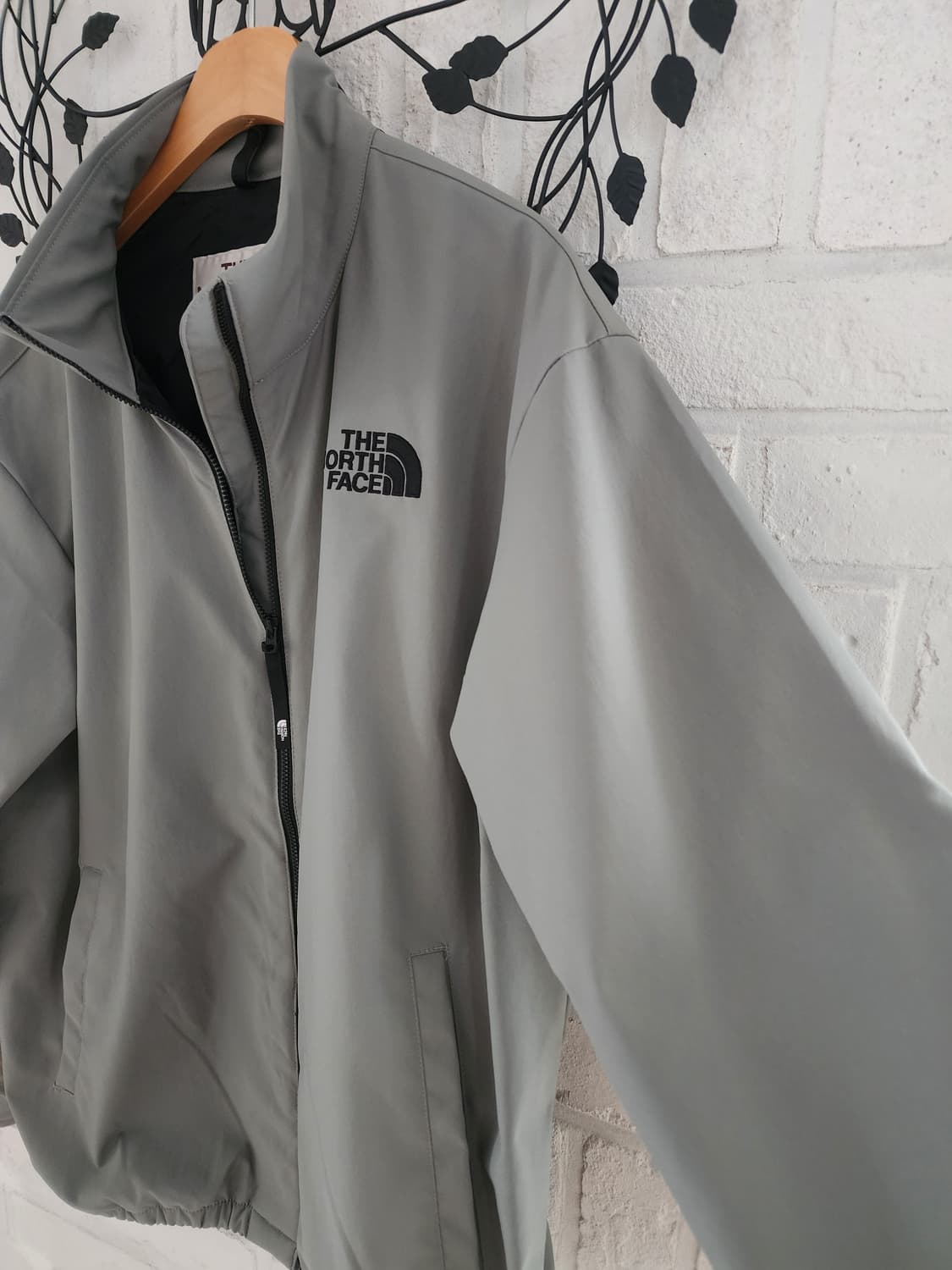 노스페이스 바람막이 점퍼 상품이미지3