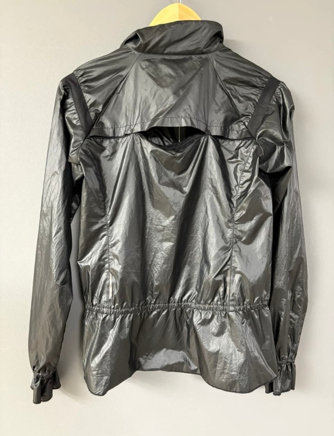 도쿄매장구매 아디다스 여성 바람막이  상품이미지4