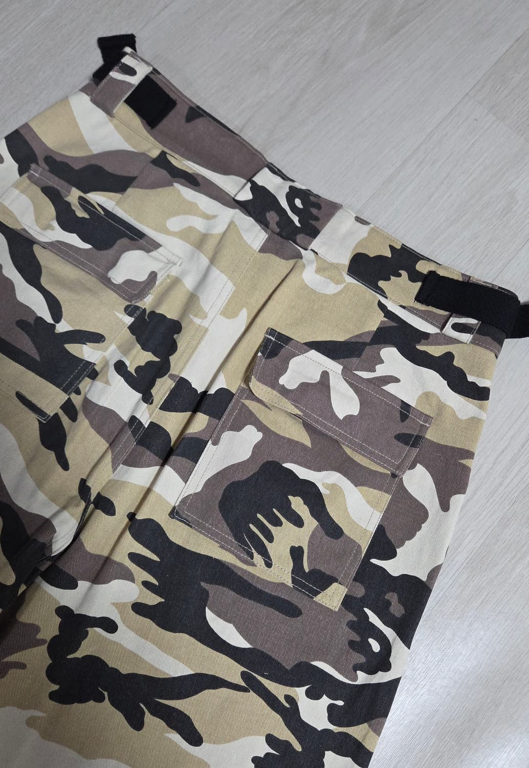 (착샷) 선데이오프클럽 카모플라주 카고 바지  상품이미지6