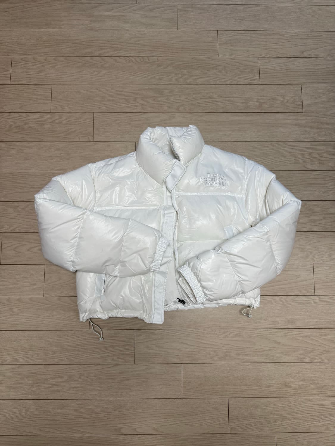 노스페이스 눕시 크롭 화이트 패딩 상품이미지2